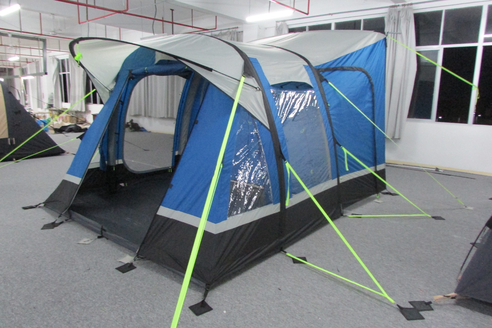 CUBE DRIVE AWAY CAMPING AWNING